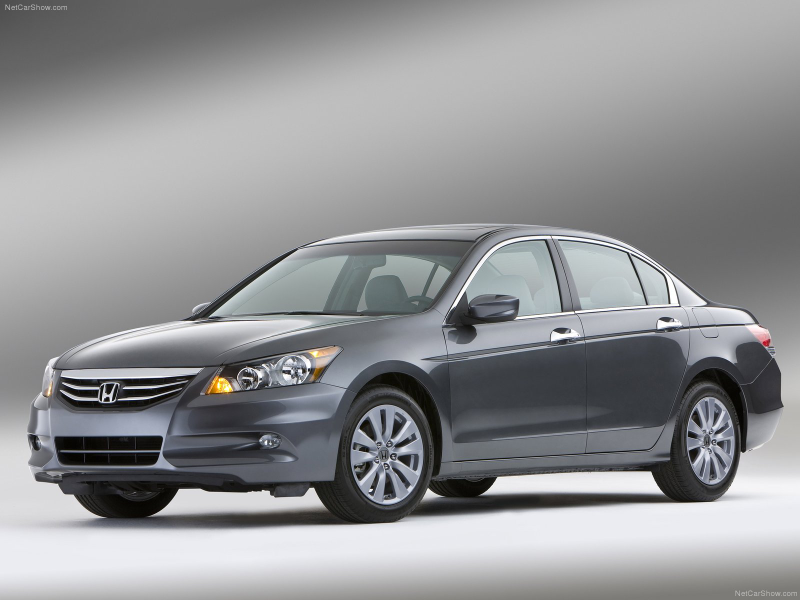 Illustration for article titled Pics Aplenty: Honda releases boatlode of Accord SE Sedan images